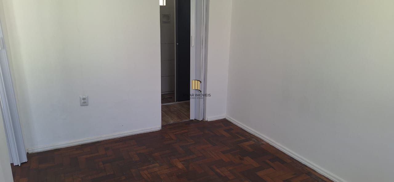 1 dormitório no Cristal,desocupado,próximo a rua Taquary