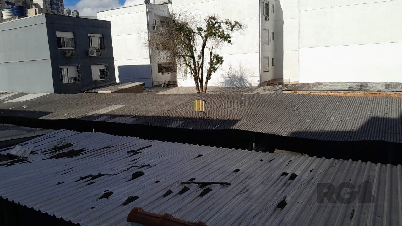 Compre propriedade para fins residenciais e comerciais localizada na rua Joaquim Nabuco