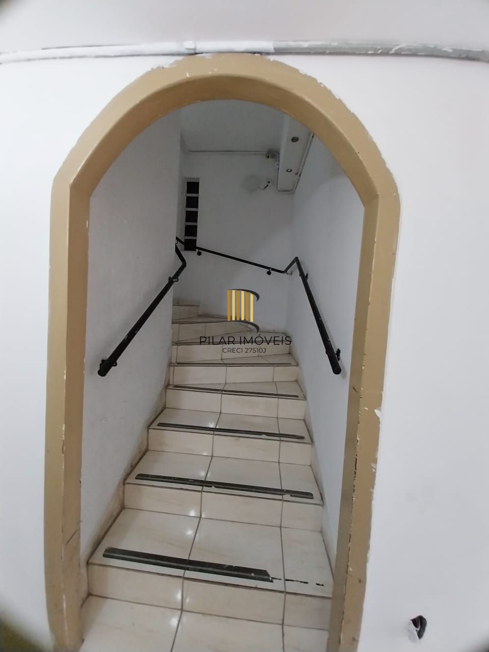 JK na Cidade Baixa, 2 piso, elevador, Preço atrativo.