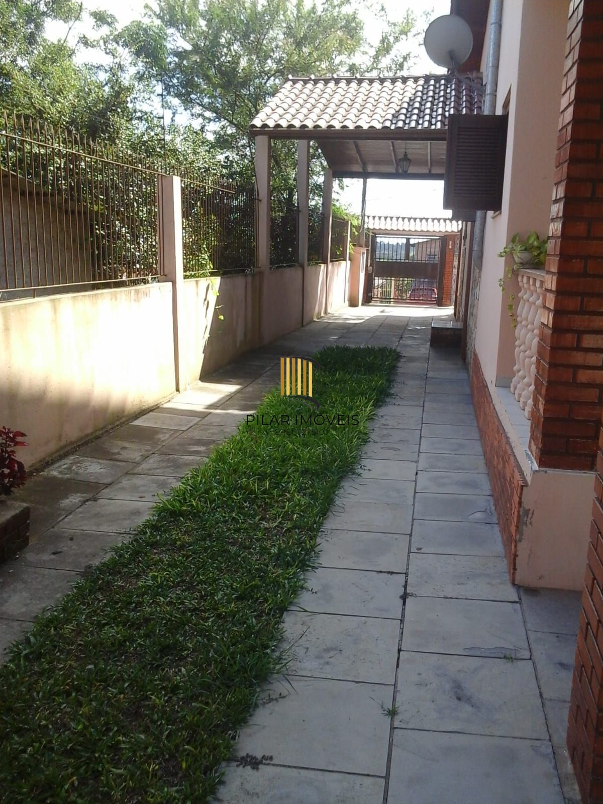 Casa 2 pisos com piscina e hidromassagem