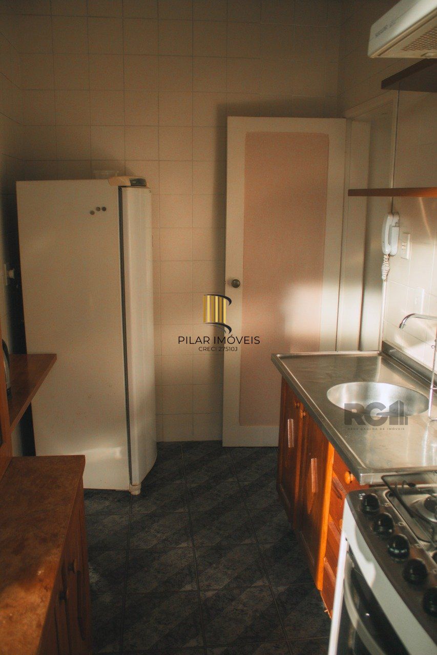 Apartamento 2 dormitórios,na república,próximo Rua Lima e Silva