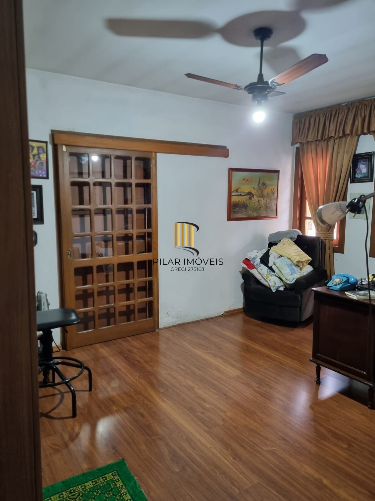 Casa / Sobrado bem grande 266 m² - Vila João Pessoa - Porto Alegre - Preço bem atrativo