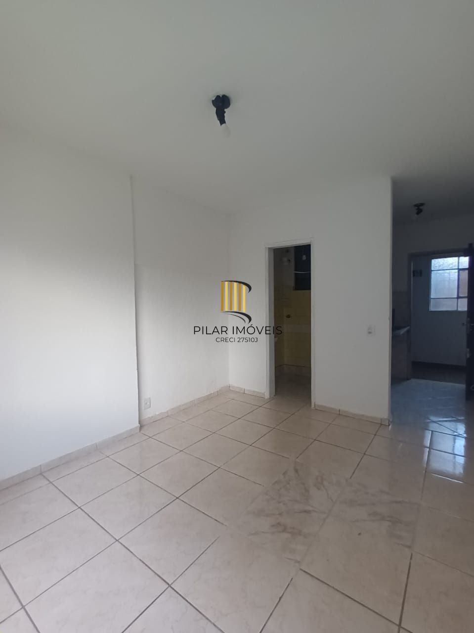 OPORTUNIDADE, KITINET NO CENTRO ÓTIMA LOCALIZAÇÃO