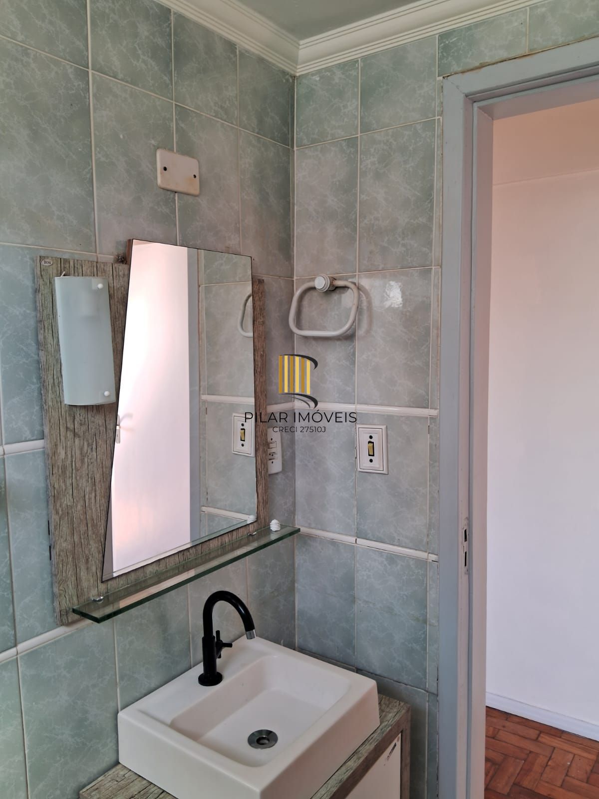 Apartamento,1 quarto,andar alto, na Tristeza,prédio com Churrasaqueira