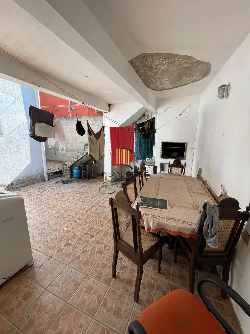 Casa 5 dormitórios no bairro Partenon