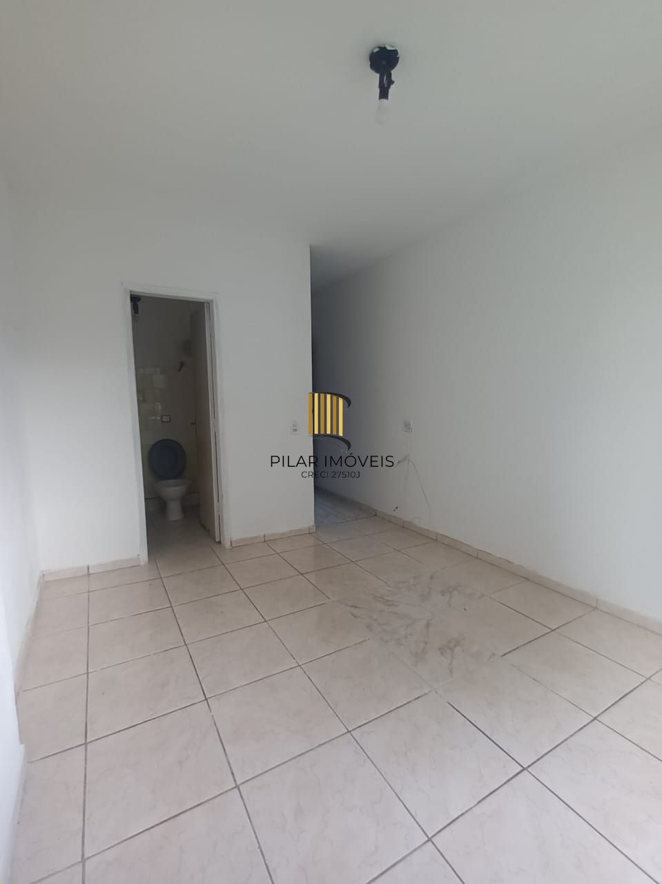 OPORTUNIDADE, KITINET NO CENTRO ÓTIMA LOCALIZAÇÃO