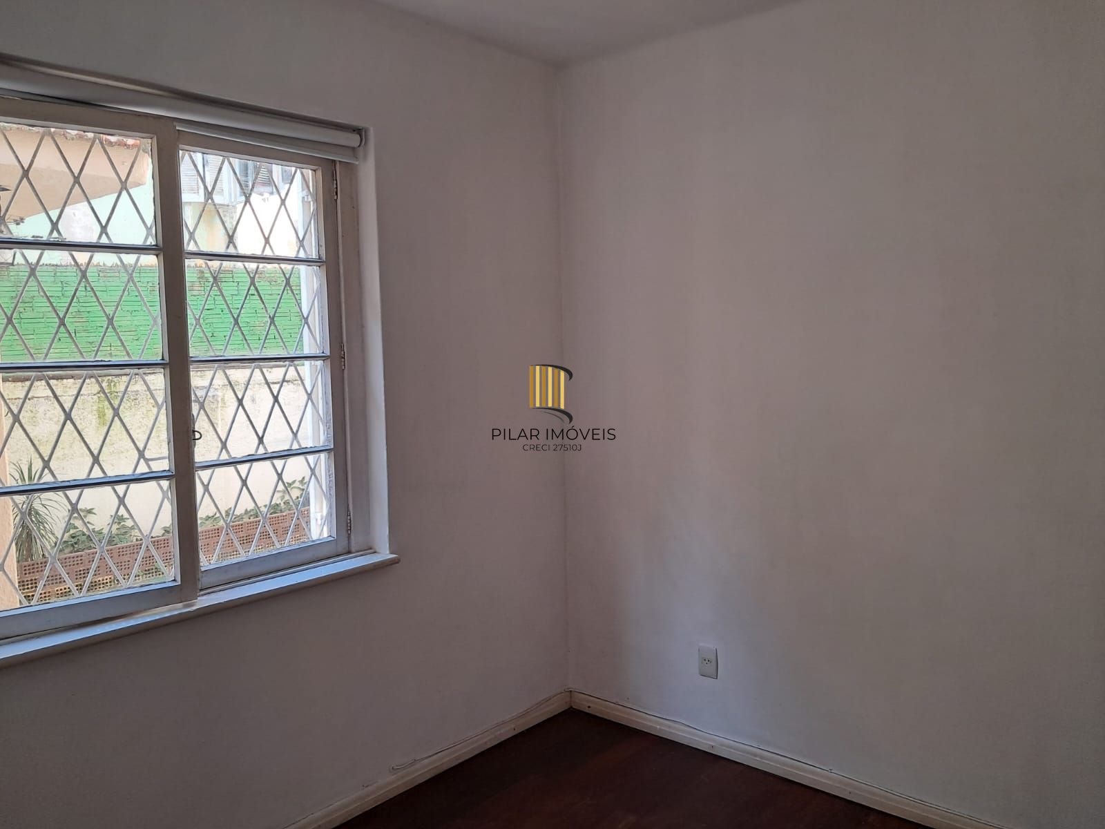 2D Térreo com dependência externa e pátio.  67,45m² Auxiliadora - Preço convidativo!