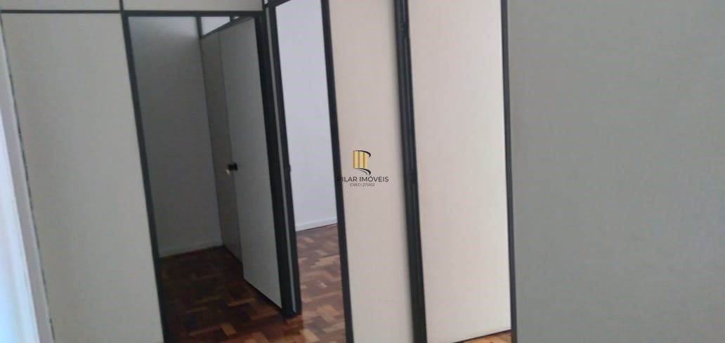 Oportunidade Sala Comercial Centro Frente andar Alto, Preço ATRATIVO.
