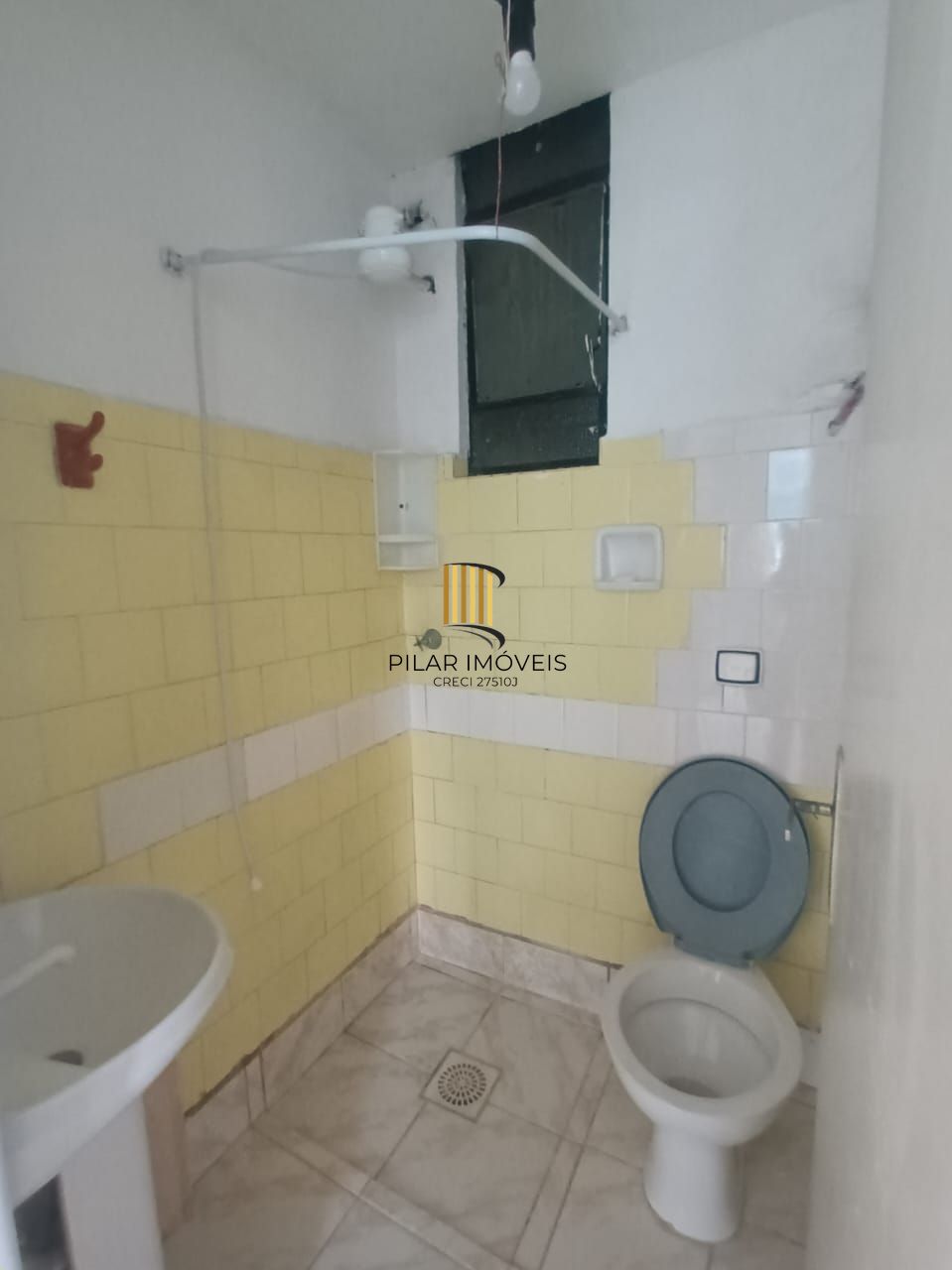 OPORTUNIDADE, KITINET NO CENTRO ÓTIMA LOCALIZAÇÃO