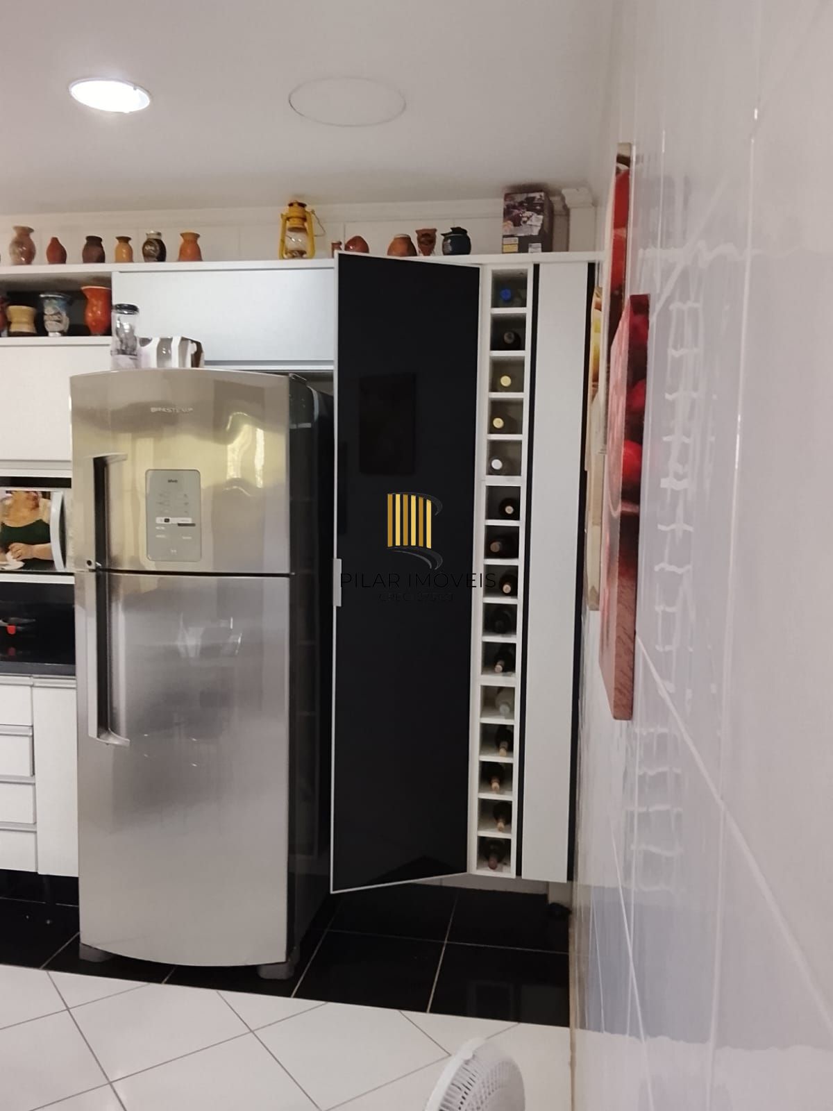 CASA / SOBRADO 5D e 10 vagas 3 Banheiros - Pátio enorme c/ Jacuzi e Pergolado - Living 3 ambientes - Sta Teresa