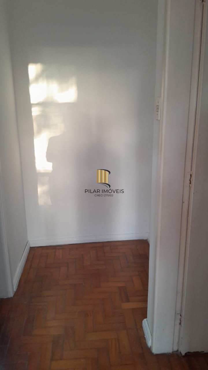 Amplo apartamento de frente de 2 quartos,com sacada,churrasqueira na cozinha