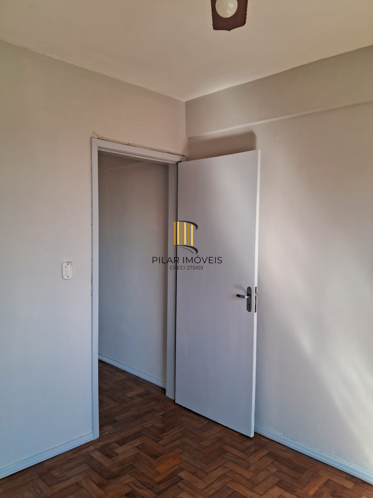 Apartamento,1 quarto,andar alto, na Tristeza,prédio com Churrasaqueira