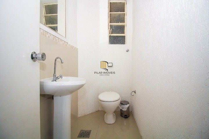 Oportunidade Sala Comercial Centro Frente andar Alto, Preço ATRATIVO.