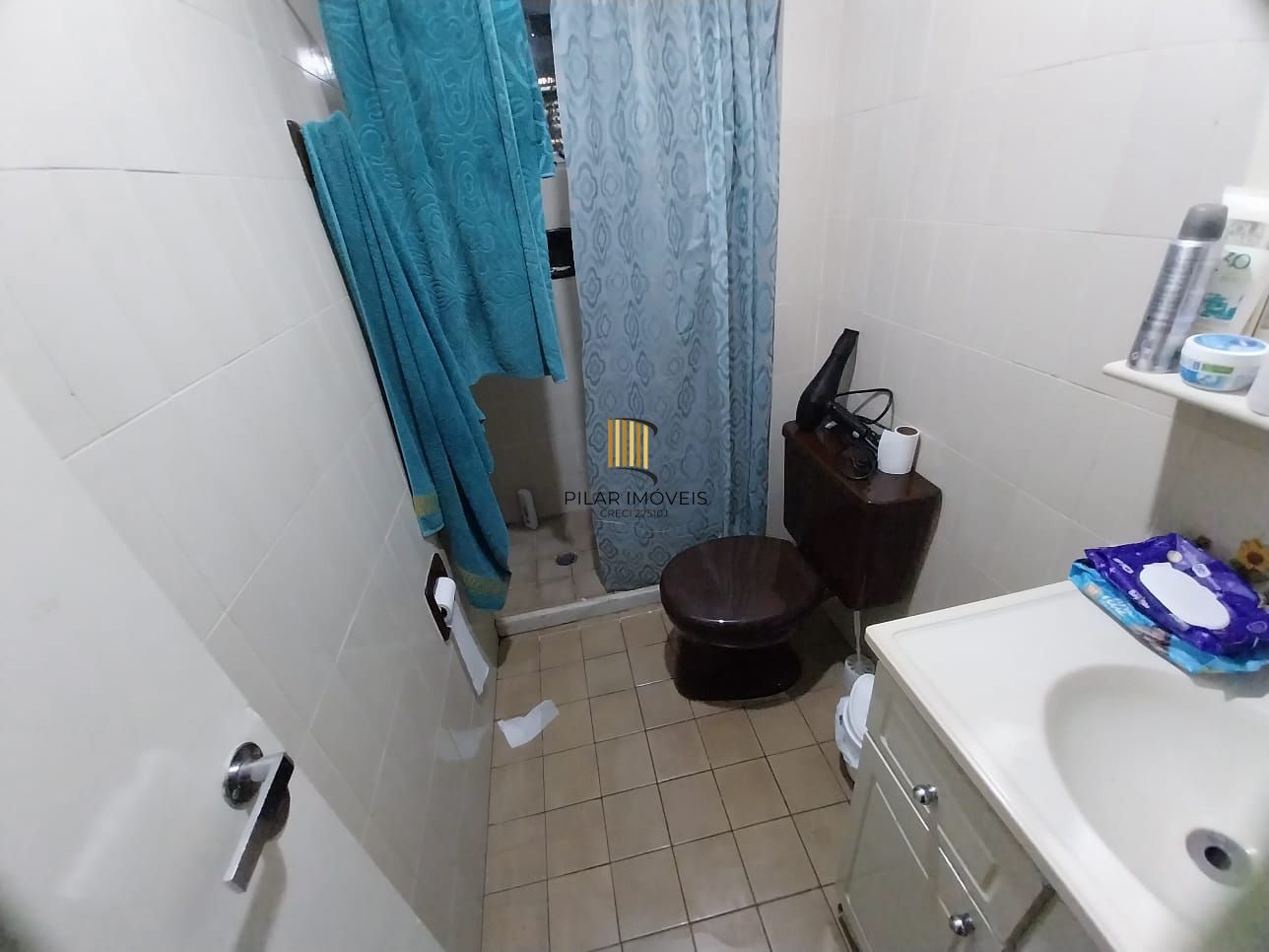 Excelente apartamento, Centro Histórico, de frente, andar alto.