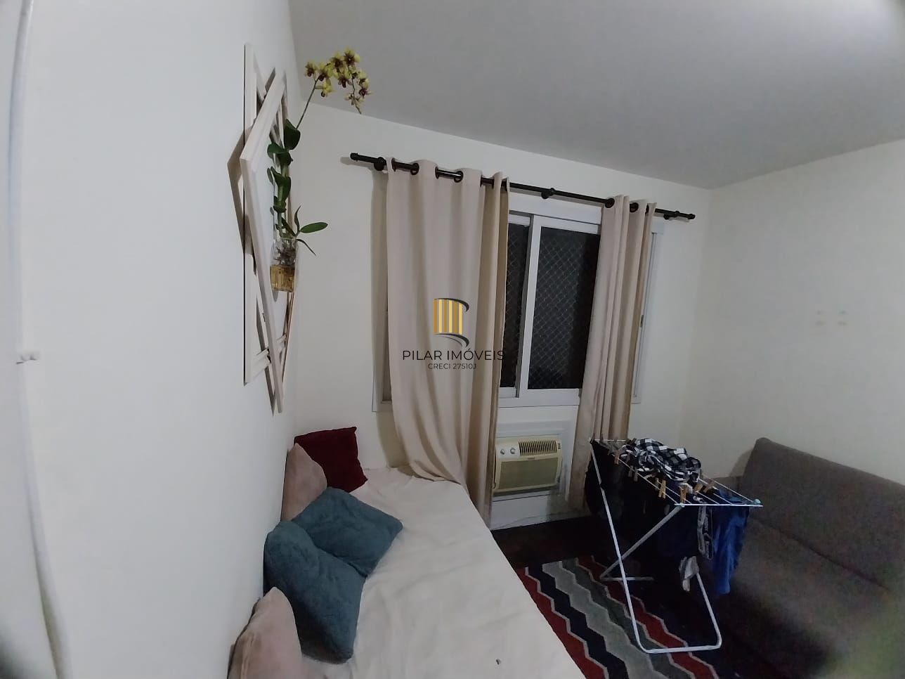 Excelente apartamento, Centro Histórico, de frente, andar alto.