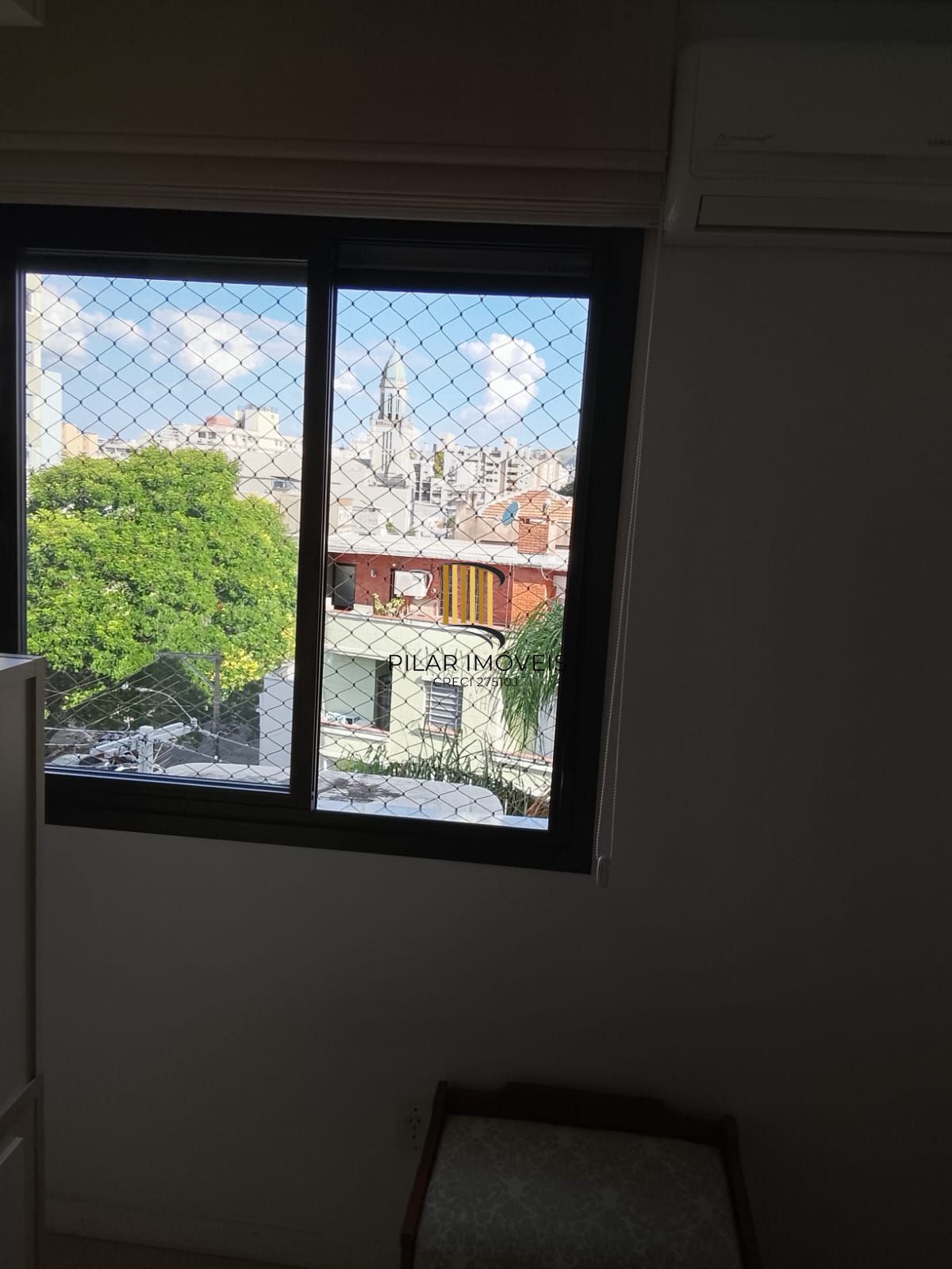 Excelente Apartamento 3D, transformado em 2D, closet mobiliado c/ vaga - Cidade Baixa - Preço Atrativo