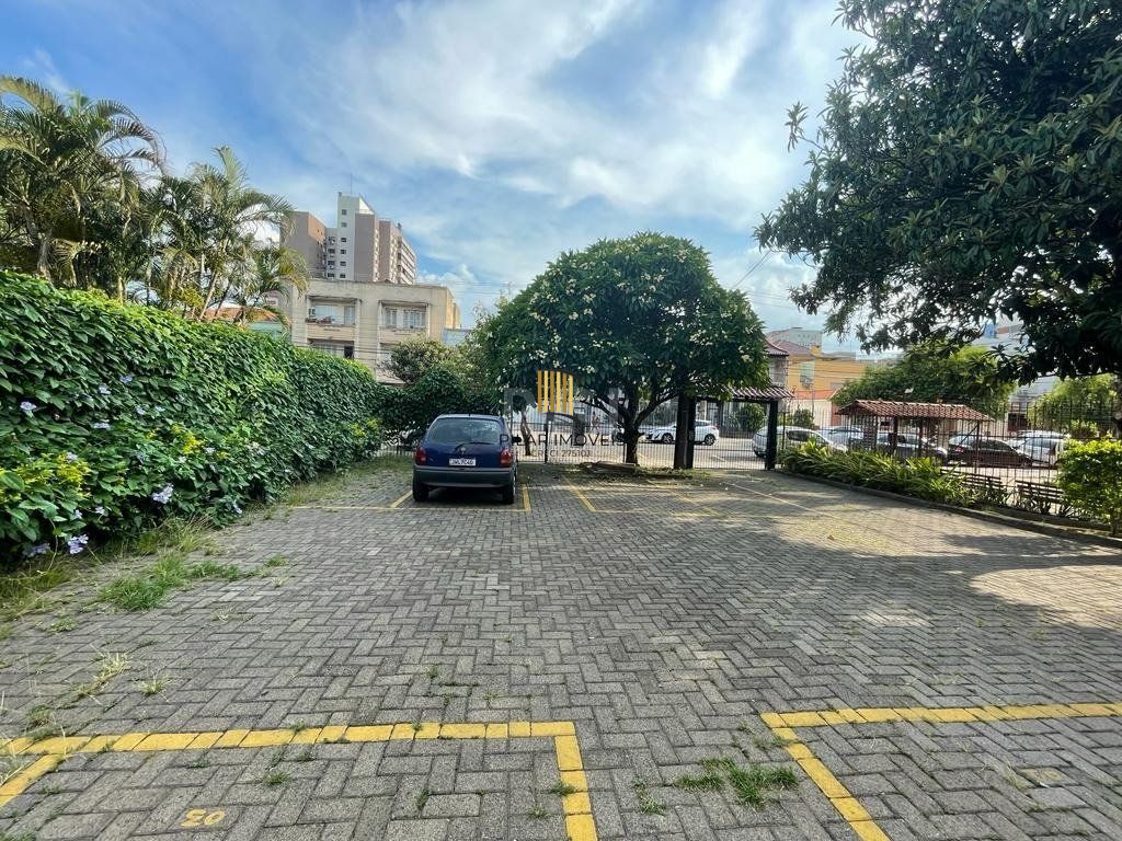 1 Dormitório,Bairro Menino Deus,na Barbedo,Reformado