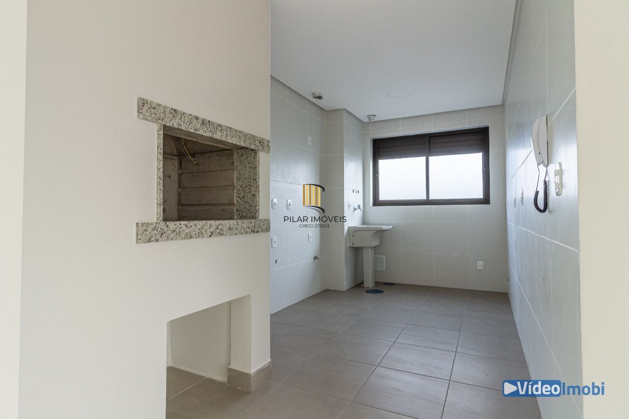Apartamento para Venda - 70.67m², 2 dormitórios, sendo 1 suites, 2 vagas - Petrópolis