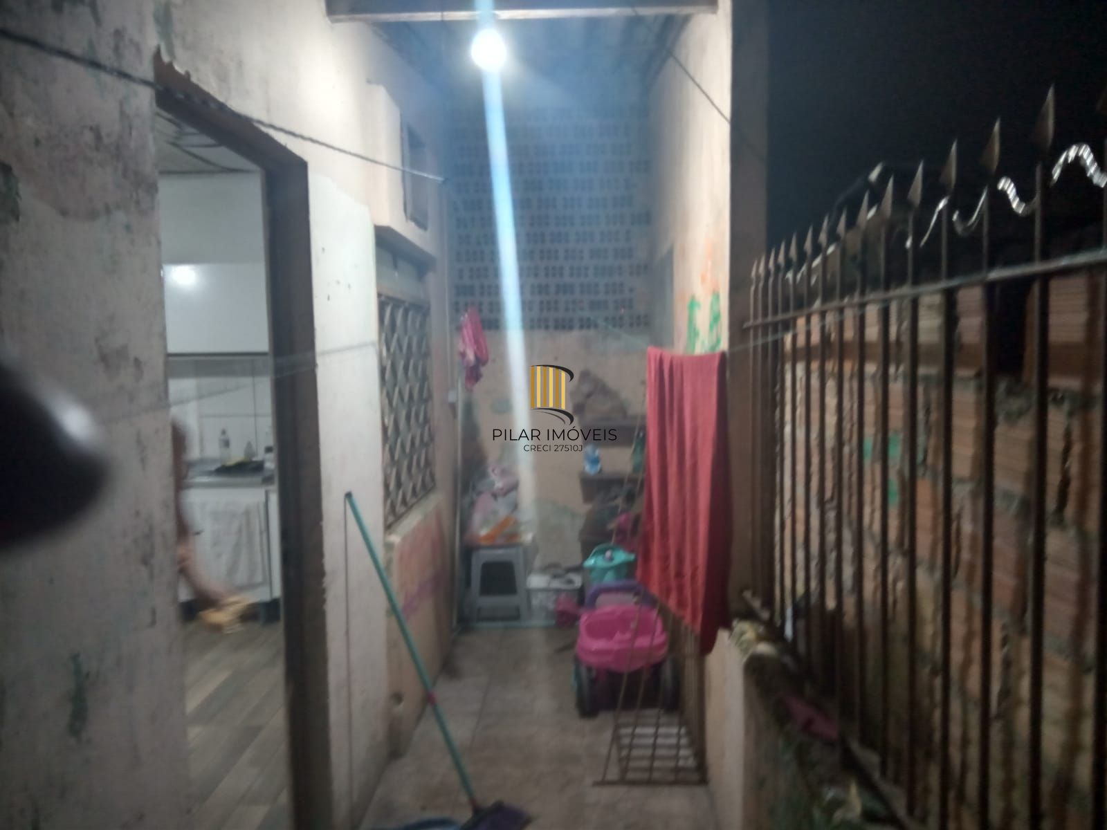 Oportunidade, casa sobrado, Humaitá e Farrapos. Porto Alegre - Preço baixo