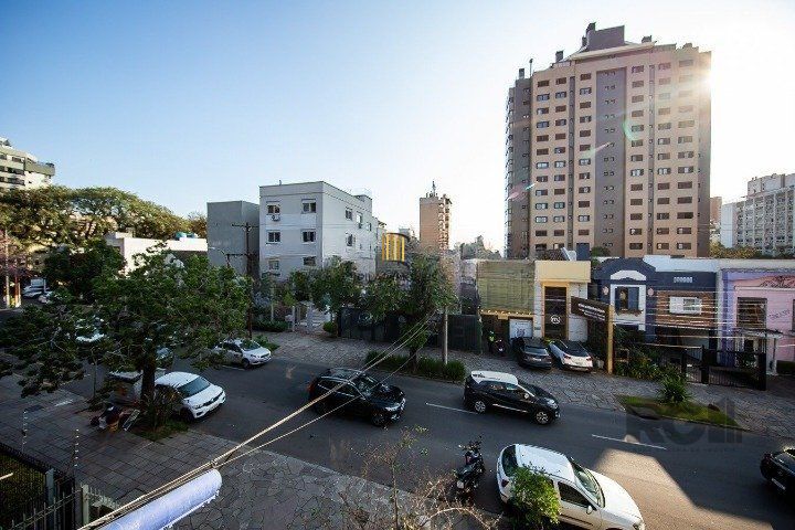 Compre belo apartamento com 141.03 m² privativos,reformado,frente,na  Bordini