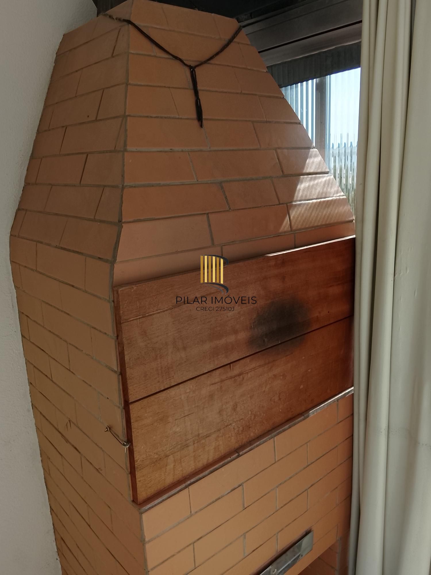 Ótimo apartamento 1D, desocupado na Medianeira, preço atrativo.