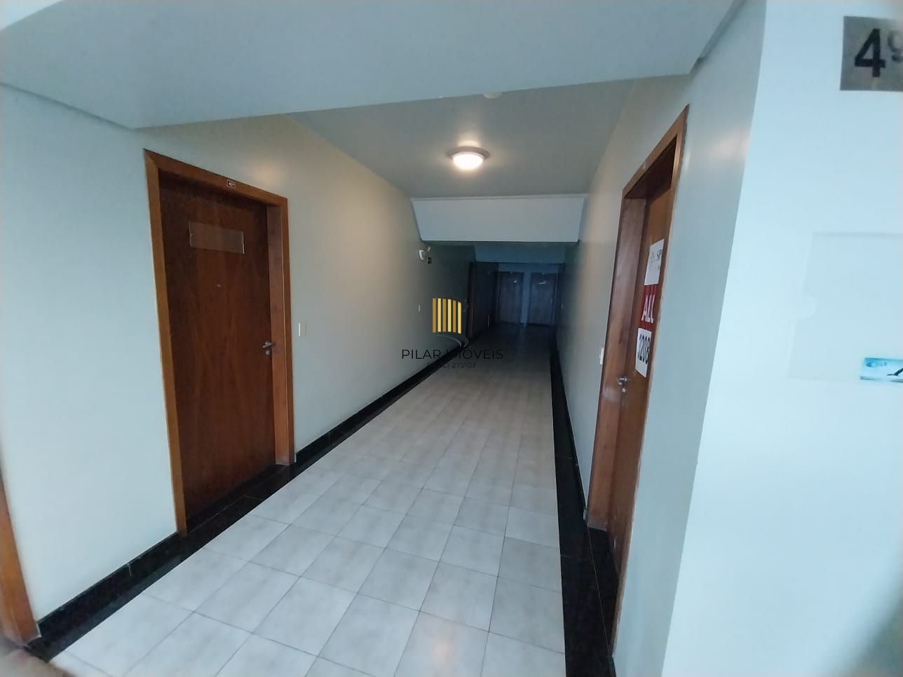 Excelente Conjunto Comercial com BOX, Zona dos Tribunais.