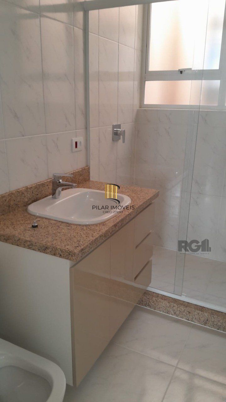 Apartamento 2 dormitórios no bairro Azenha