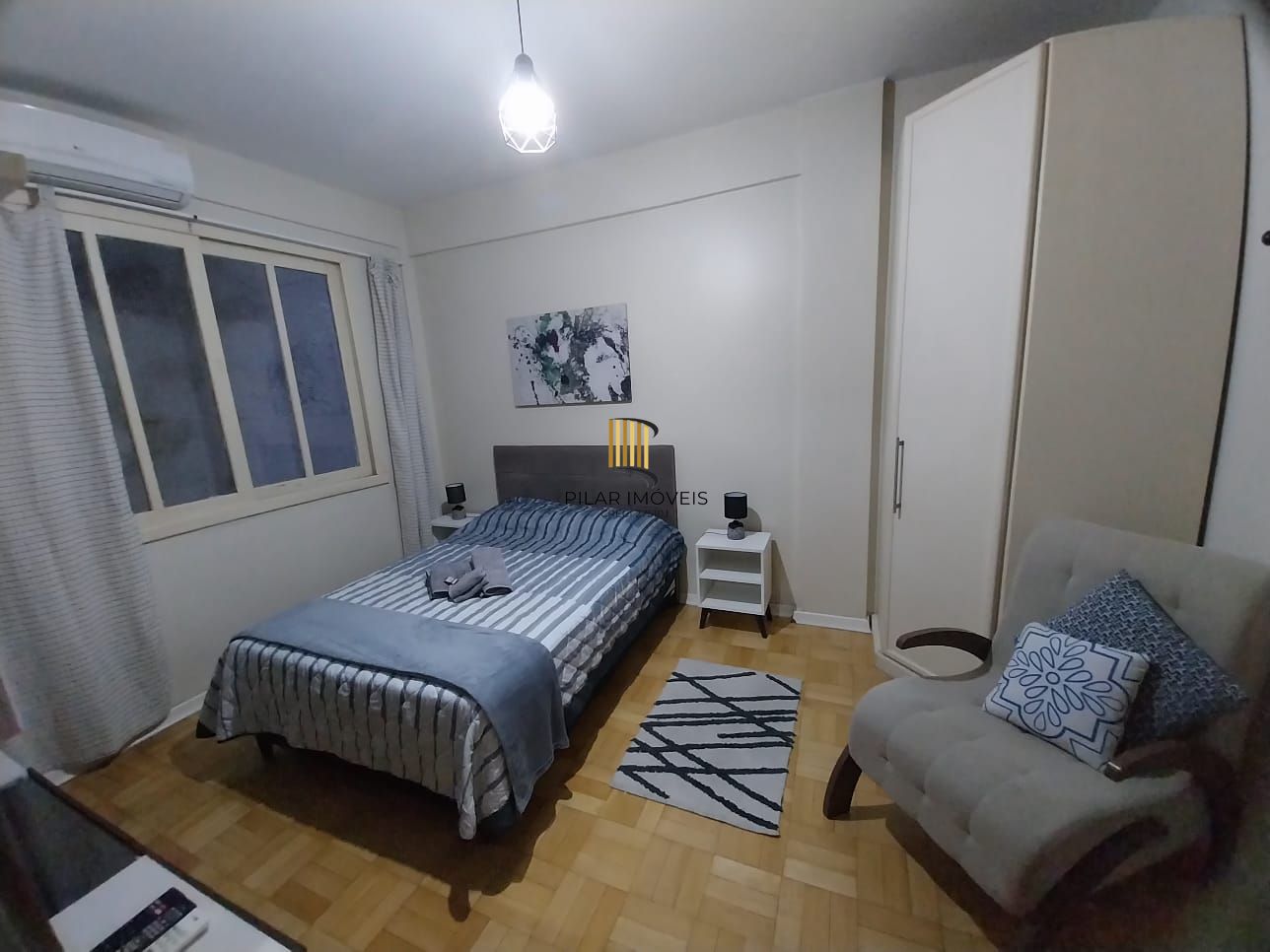 Oportunidade Excelente Apartamento 1D Mobiliado 2 piso com elevador Cidade Baixa.