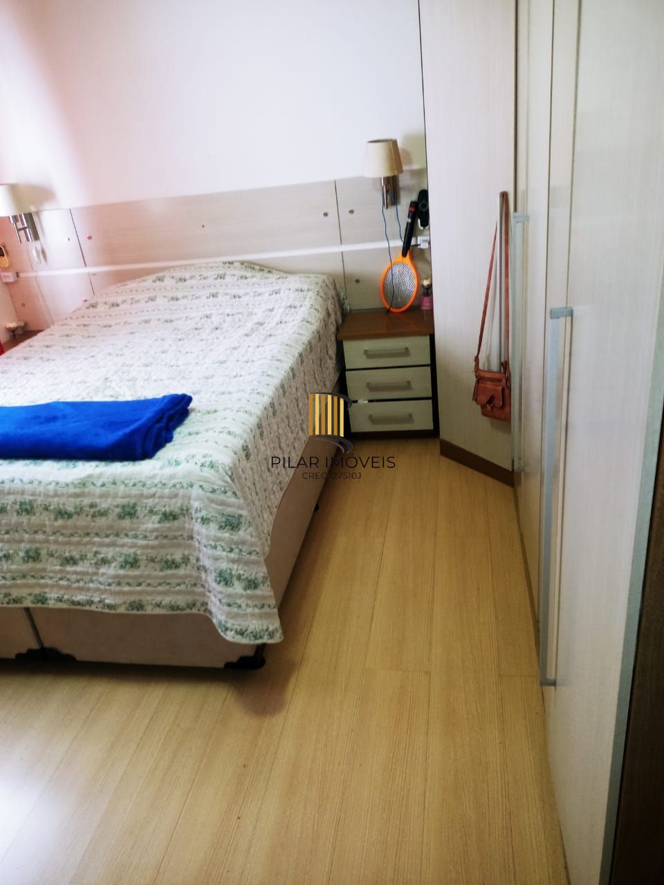 Apartamento com 2 Quartos,com box,no Bairro Humaitá