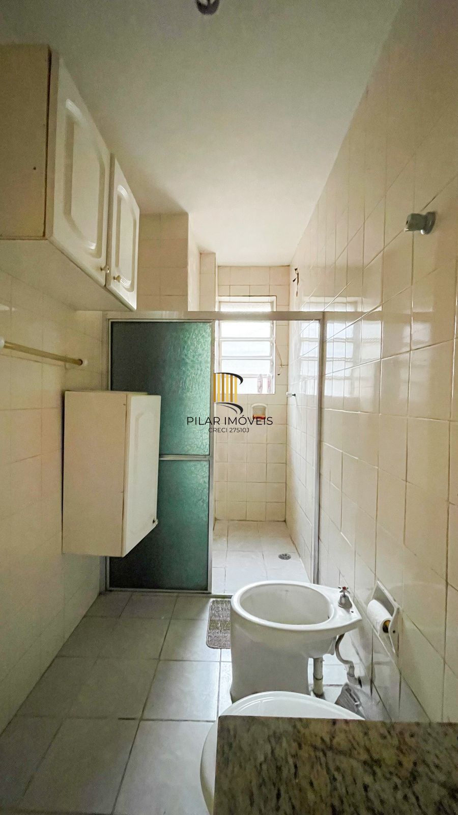 Localização e Oportunidade, apart. 2 Dorm. 2 Banh. Área de serv. Dep. ou outro quarto.
