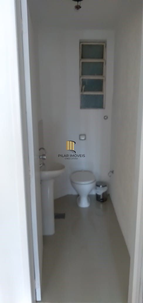 Oportunidade Sala Comercial Centro Frente andar Alto, Preço ATRATIVO.