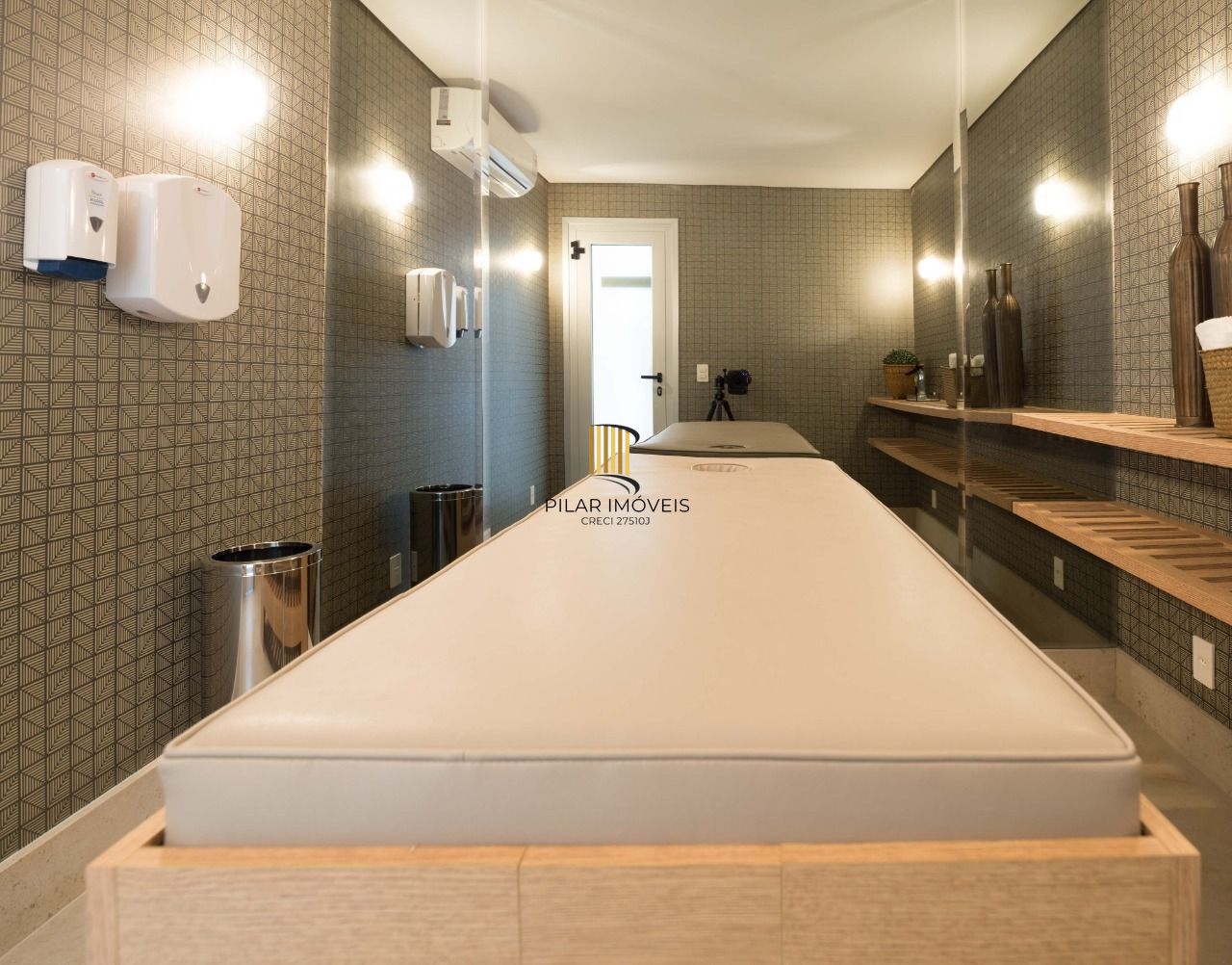 Apartamento para Venda - 307.61m², 3 dormitórios, sendo 3 suites, 4 vagas - Jardim Europa