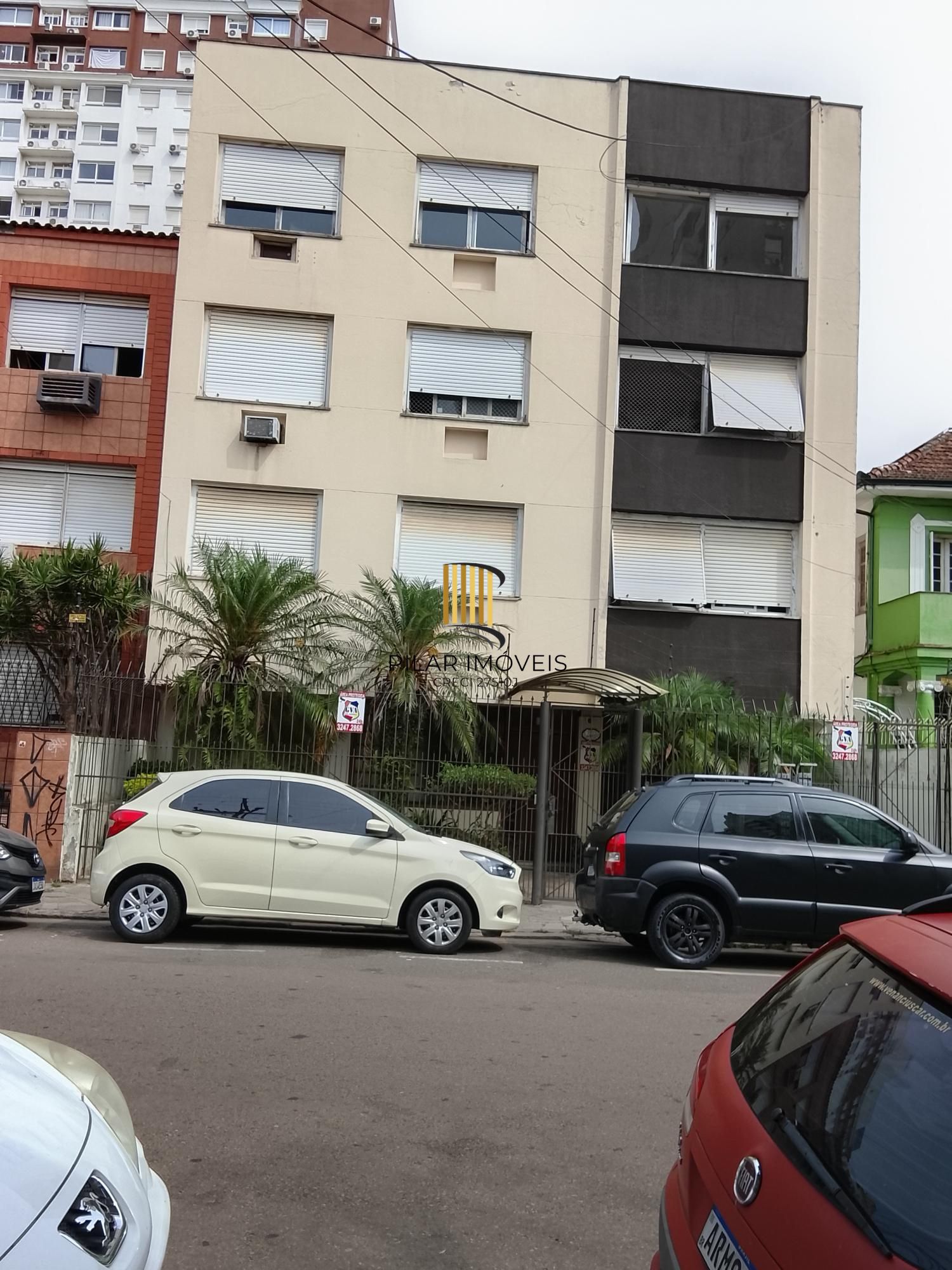 Excelente apto Lateral. 1D, sala, coz, área de serv. banh. Preço Atrativo!