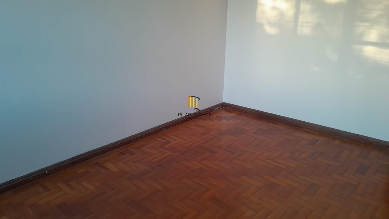 Amplo apartamento de frente de 2 quartos,com sacada,churrasqueira na cozinha