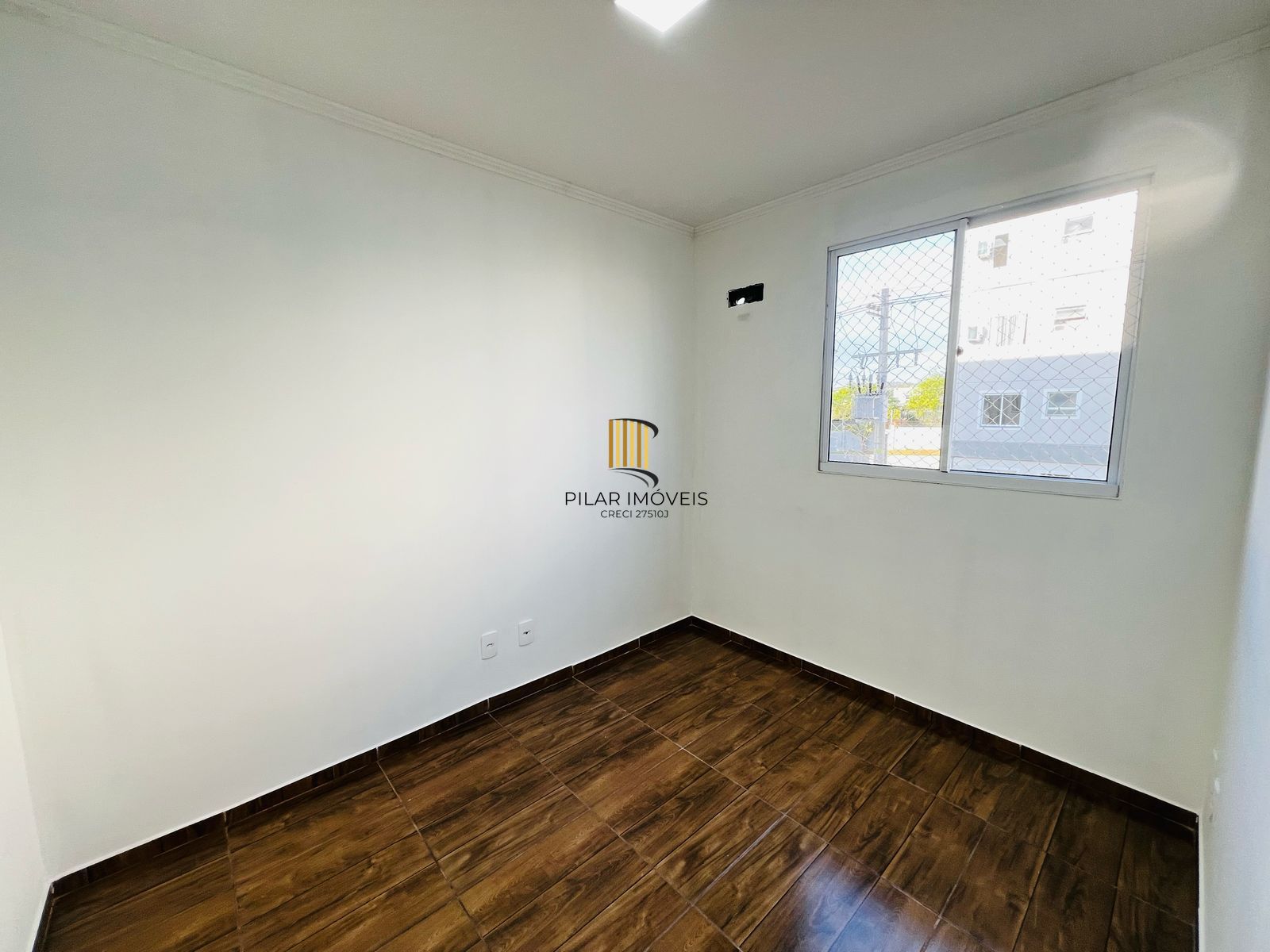 Apto 2D, Cozinha americana, sala com janelão, banheiro e vaga. Sapucaia do Sul