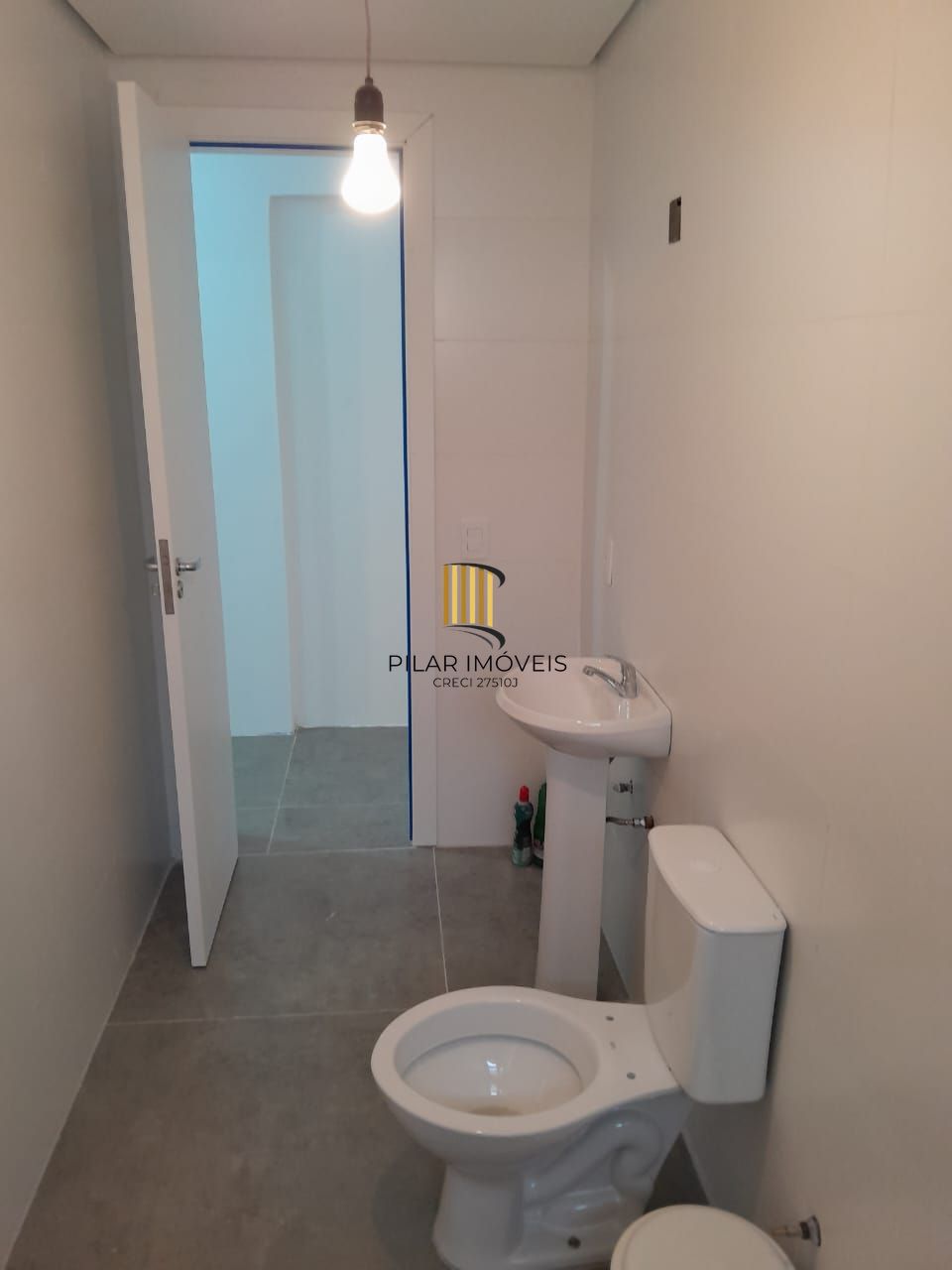 Ótimo apartamento,2 quartos, totalmente reformado, 2boxes escriturados