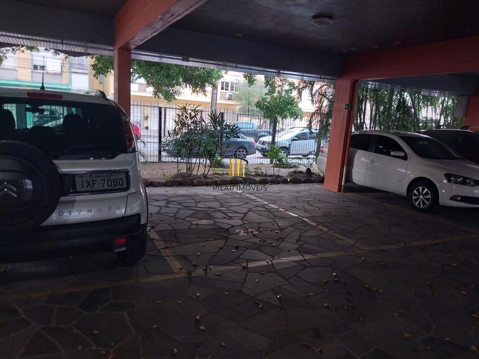 Excelente Conjunto Comercial com BOX, Zona dos Tribunais.