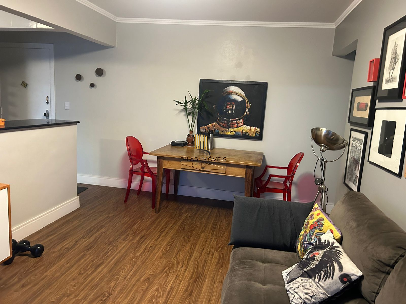 **Apartamento Semi-mobiliado,Sacada no Centro Histórico de Porto Alegre**