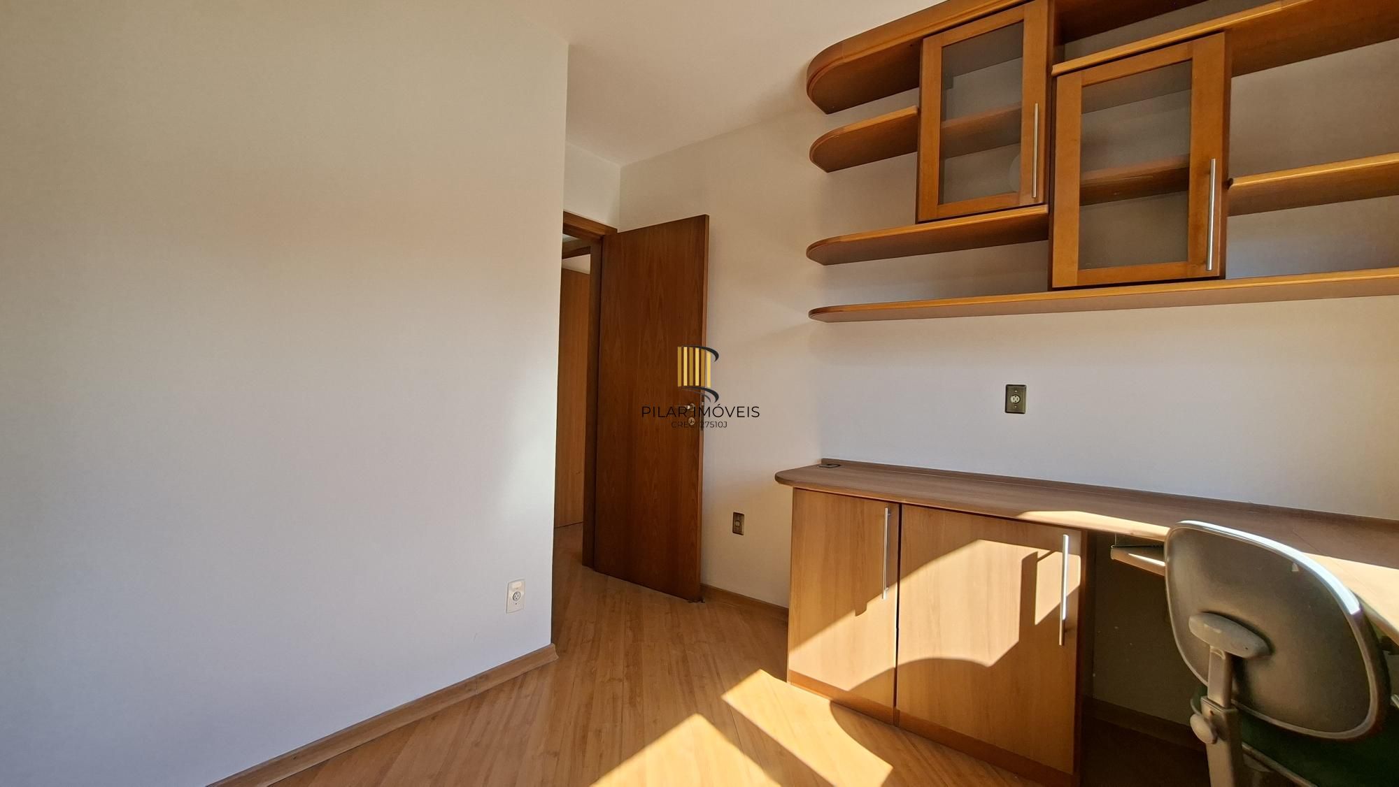 Apartamento com sacada e suite