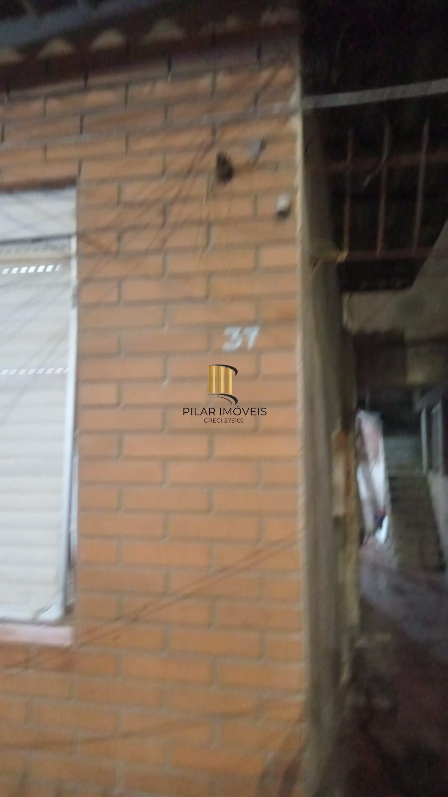 Oportunidade, casa sobrado, Humaitá e Farrapos. Porto Alegre - Preço baixo