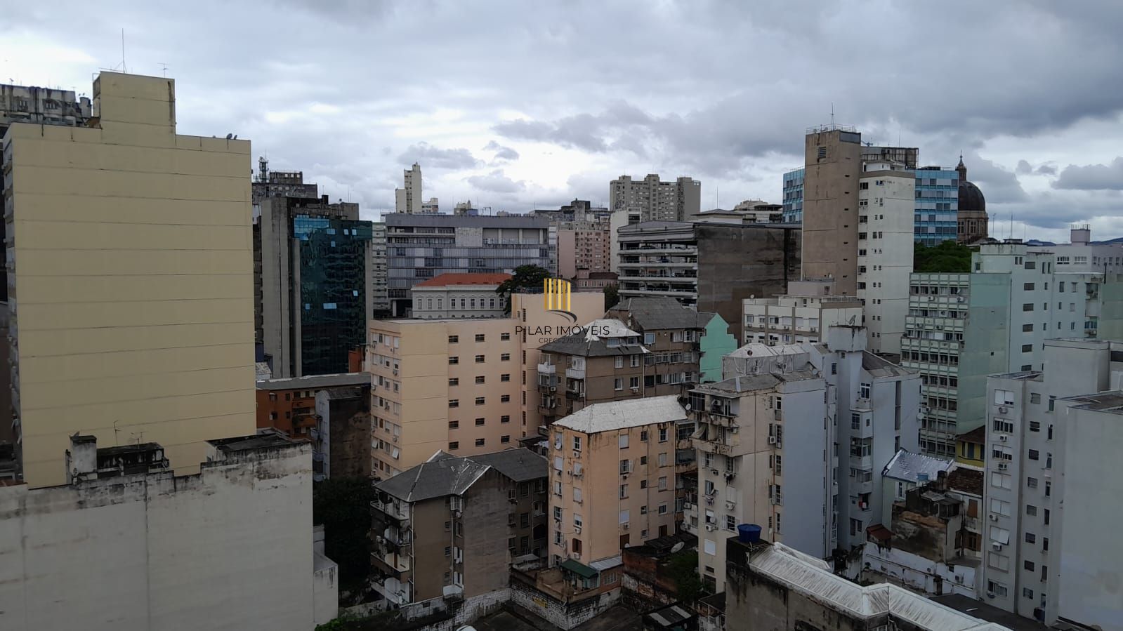 Apartamento 2 quartos,com vista e próximo a Casa de Cultura Mário Quintana