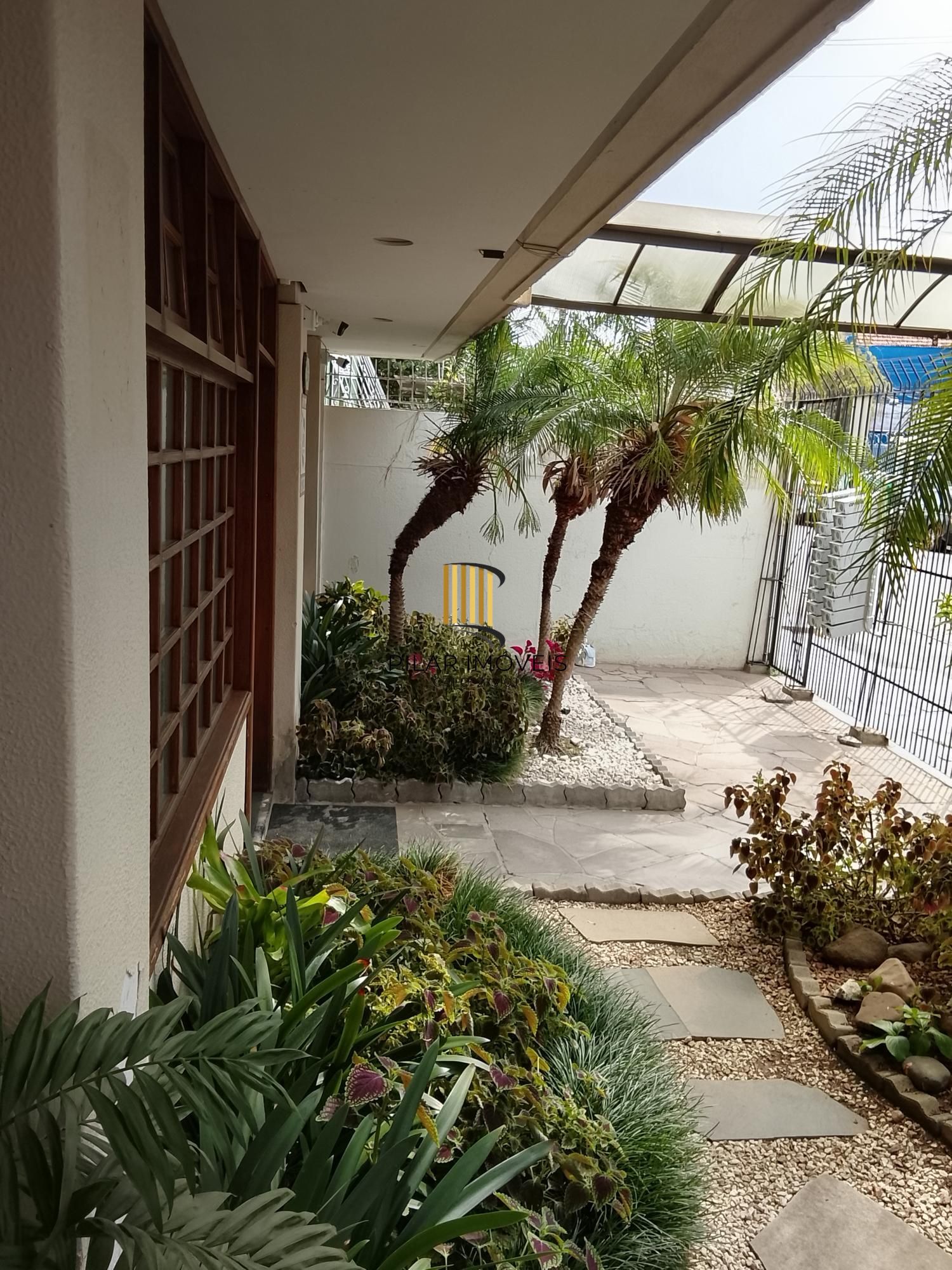 Excelente apto Lateral. 1D, sala, coz, área de serv. banh. Preço Atrativo!