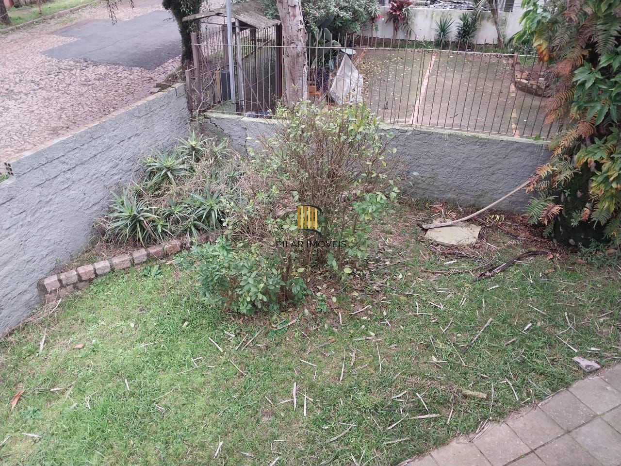 Casa ampla 5 D E 4 Banheiros, 2 vagas - Sta Tereza - Porto Alegre