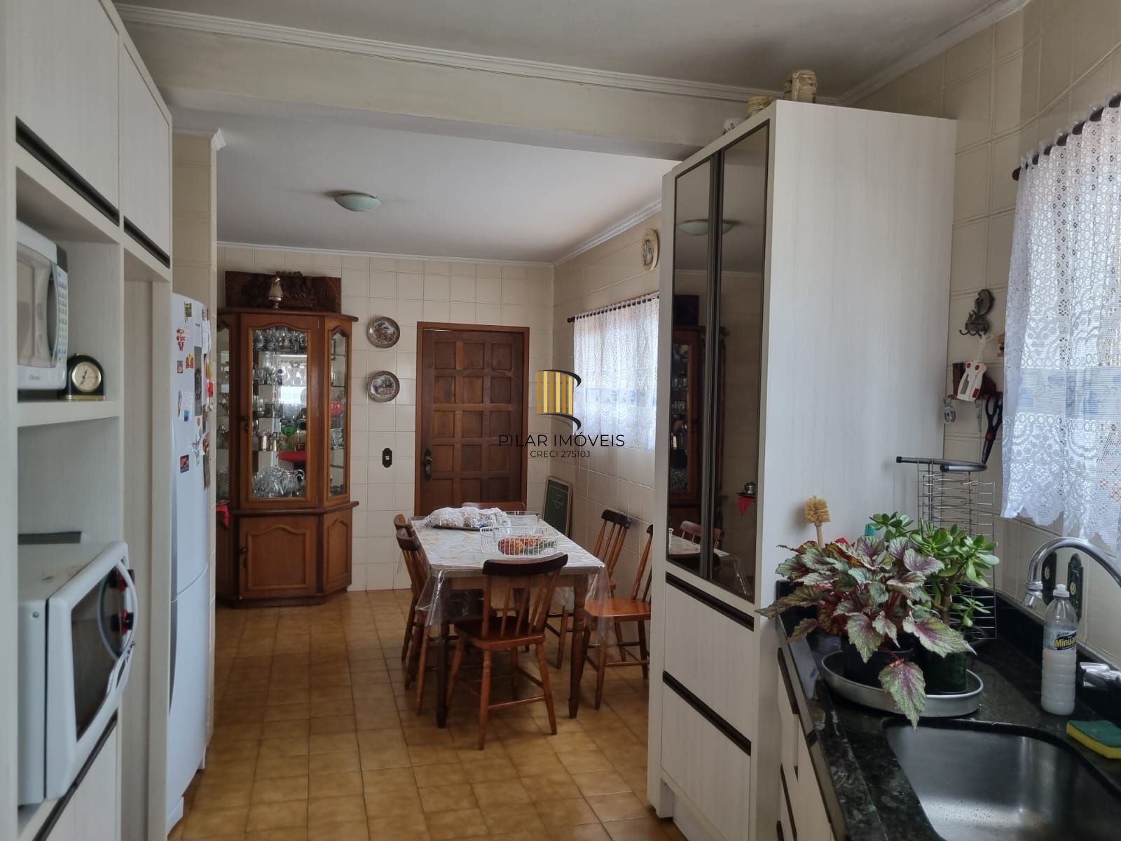 Casa / Sobrado bem grande 266 m² - Vila João Pessoa - Porto Alegre - Preço bem atrativo