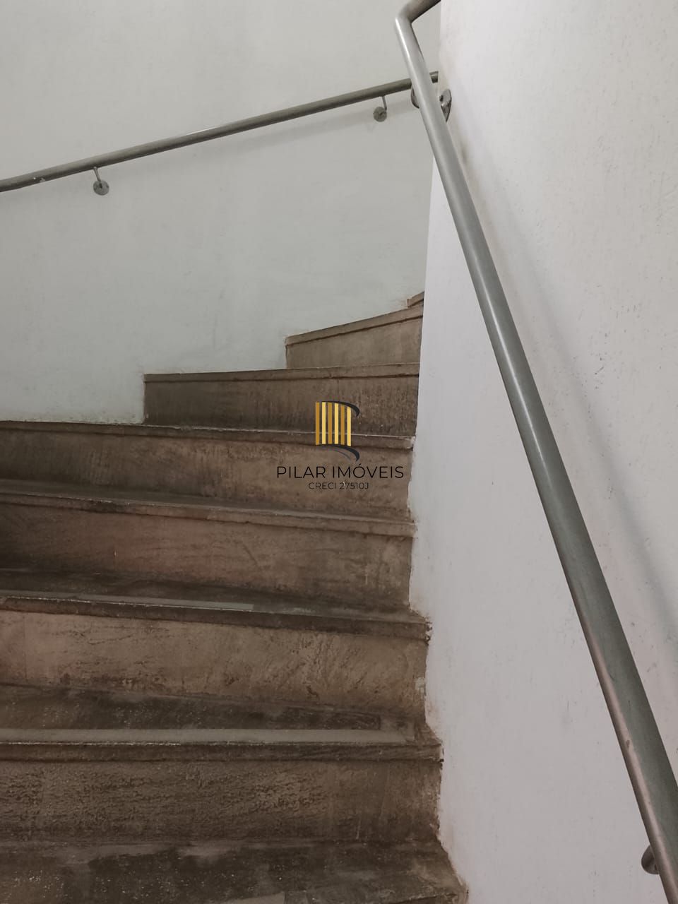 Excelente apto 2 dormitório recém reformado, vaga coberta e fechada - Vila Ipiranga