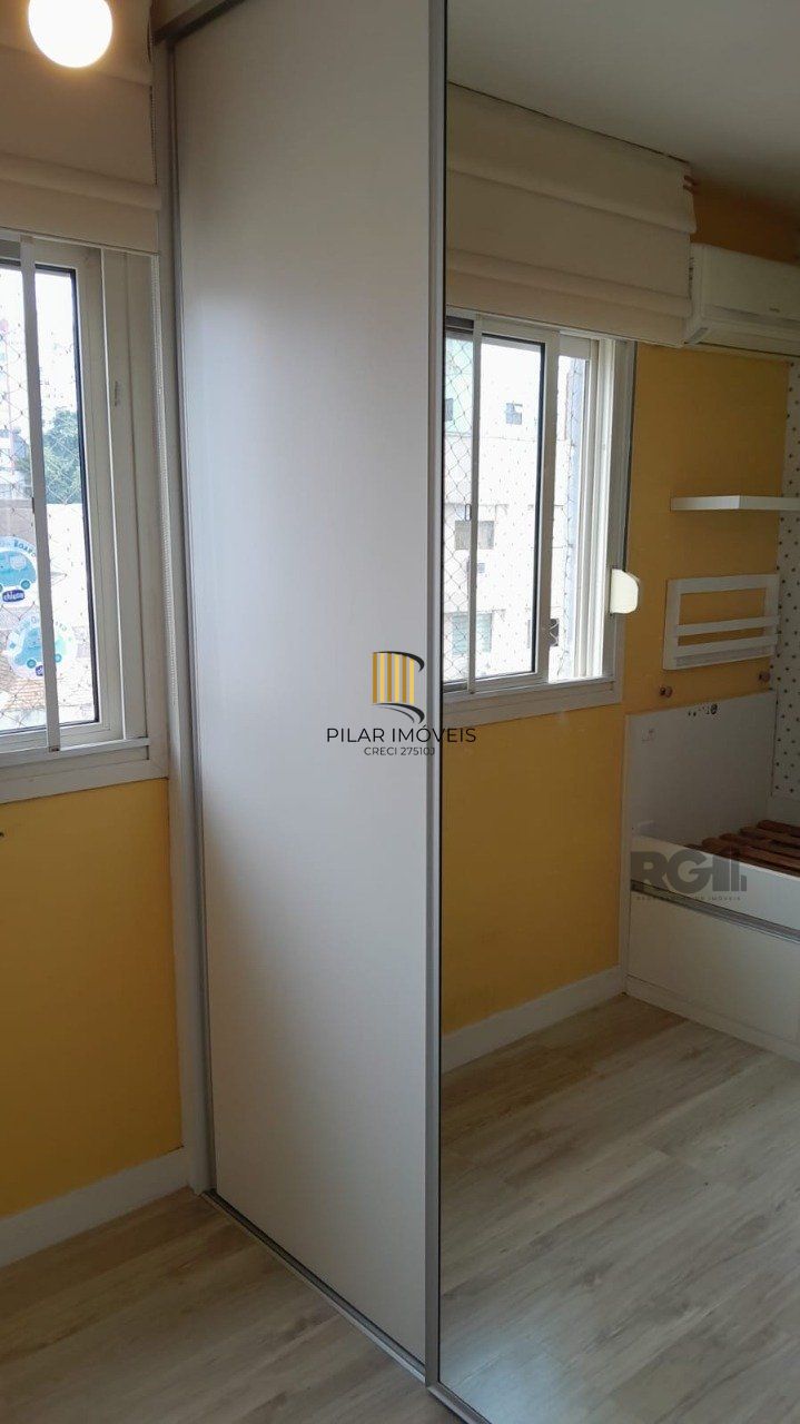 Apartamento semi- mobiliado 02 dormitórios, 01 suíte,andar alto,na Cidade Baixa
