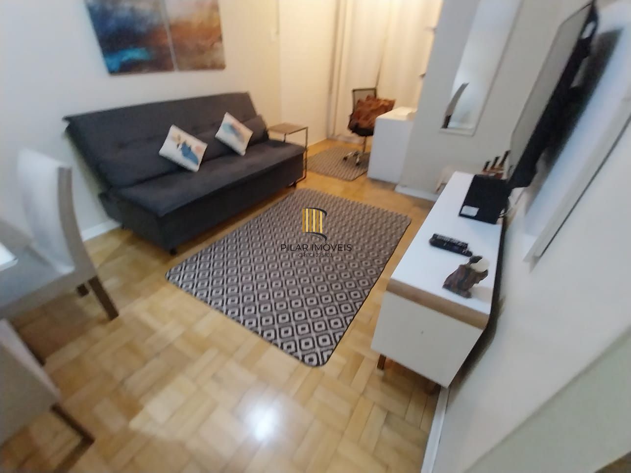 Oportunidade Excelente Apartamento 1D Mobiliado 2 piso com elevador Cidade Baixa.