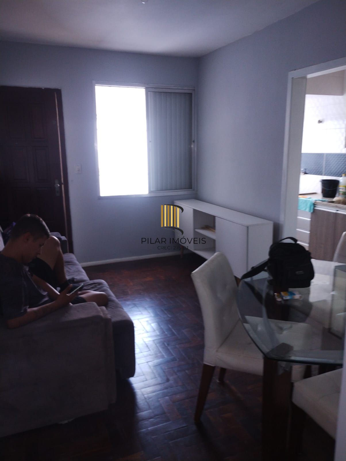 Compre 1 quarto, próximo Protásio Alves,com box rotativo