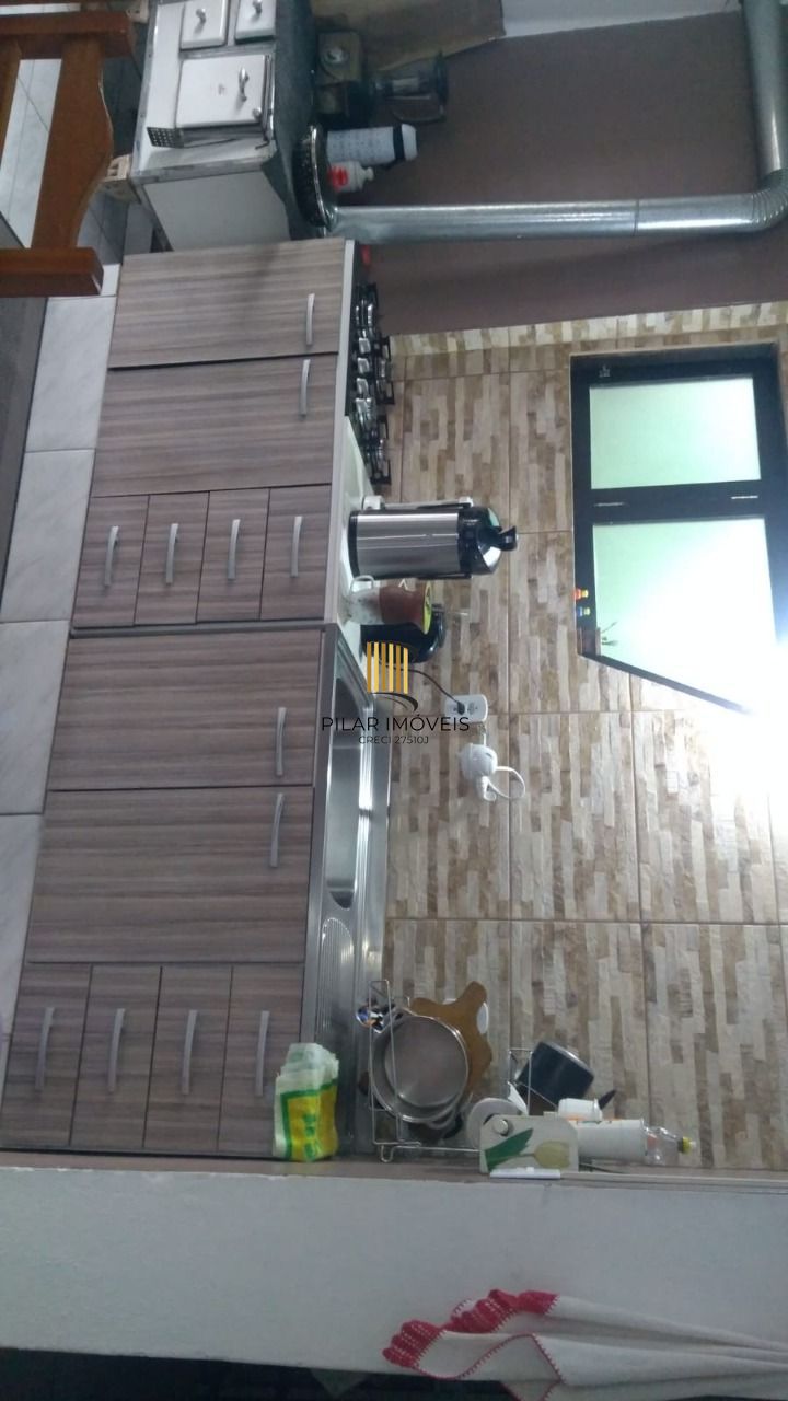 Casa para Venda - 300m², 3 dormitórios, 2 vagas - Nonoai