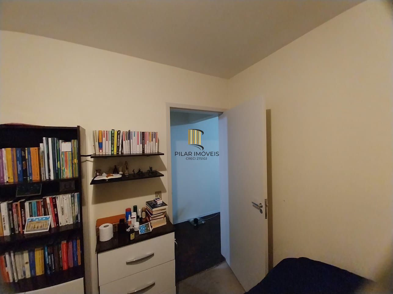 Excelente apartamento, Centro Histórico, de frente, andar alto.